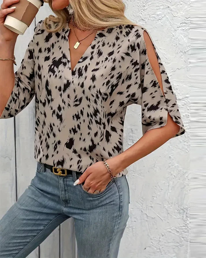Amélie™ | Blusa con cuello en V elegante